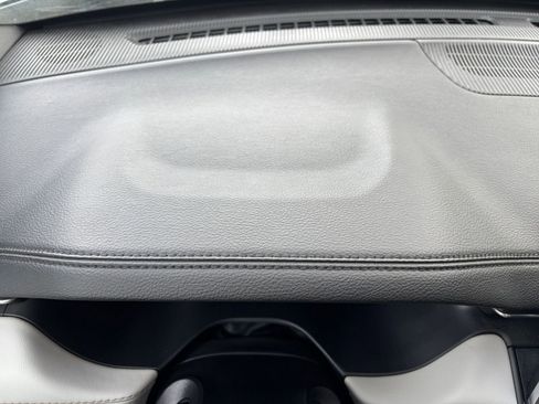 Used 2025 Jeep Compass Limited image 34