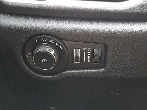 Used 2023 Chrysler Pacifica Limited w/ S Appearance Package image 20