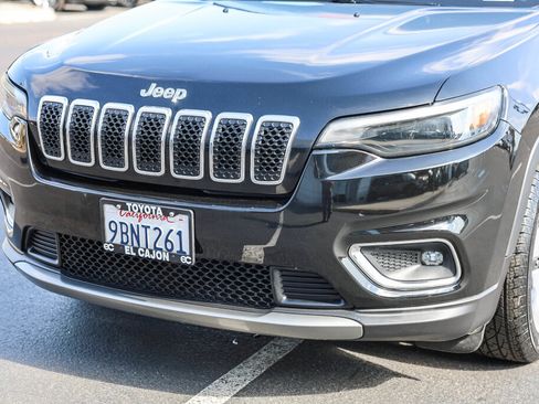 Used 2019 Jeep Cherokee Limited FWD image 18