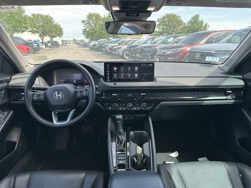Used 2023 Honda Accord Touring image 18