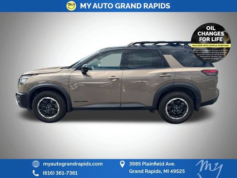 Used 2024 Nissan Pathfinder Rock Creek AWD/4WD image 4