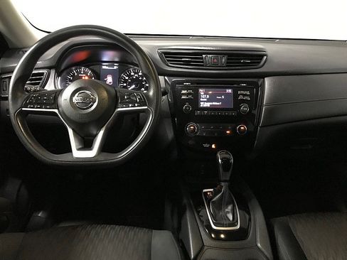 Used 2017 Nissan Rogue SV FWD image 21