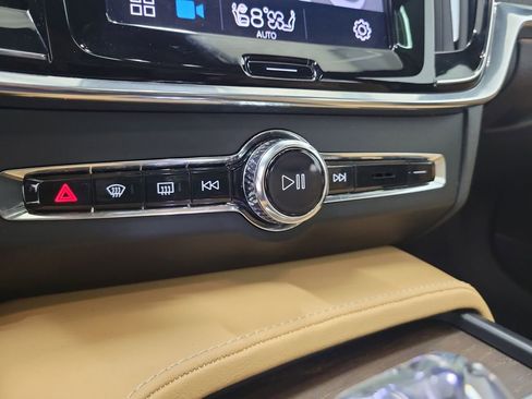 Certified 2023 Volvo S90 B6 Ultimate w/ Lounge Package image 29