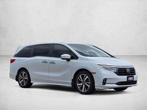 Used 2022 Honda Odyssey Touring image 3