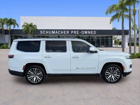 Used 2022 Jeep Grand Wagoneer Series III AWD/4WD image 8