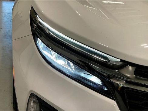 Used 2022 Chevrolet Equinox RS image 32