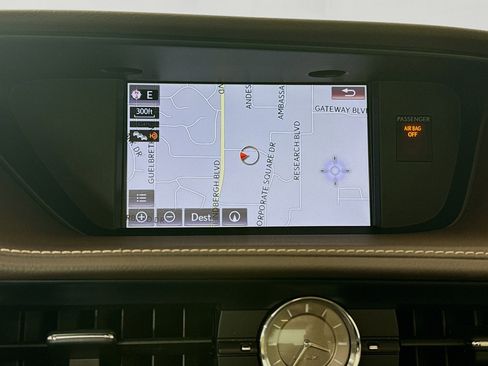 Used 2017 Lexus ES 350 w/ Ultra Luxury Package image 16