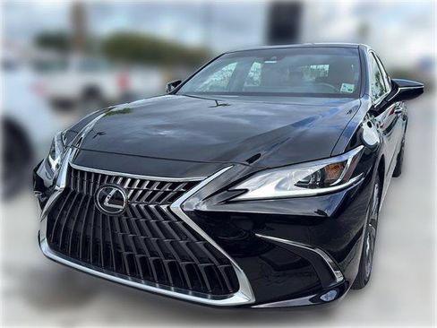 Used 2024 Lexus ES 350 w/ Technology Package FWD image 4
