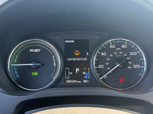 Used 2020 Mitsubishi Outlander SEL AWD/4WD image 15