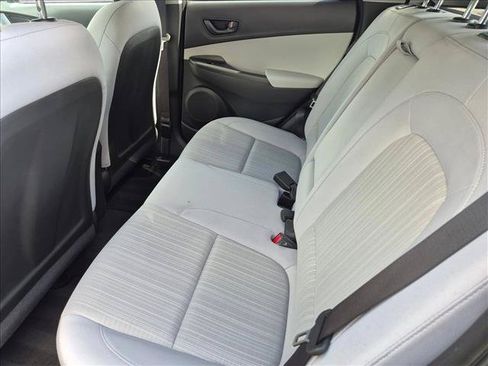 Used 2022 Hyundai Kona SEL FWD image 17