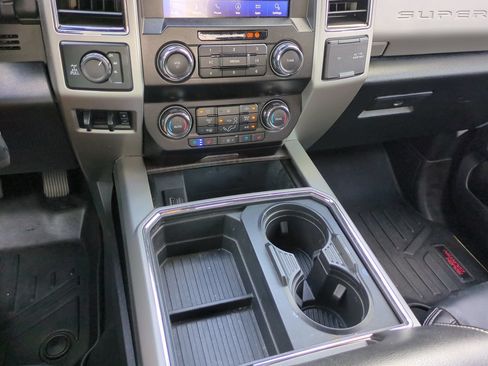 Certified 2021 Ford F250 Lariat w/ Lariat Value Package AWD/4WD image 18