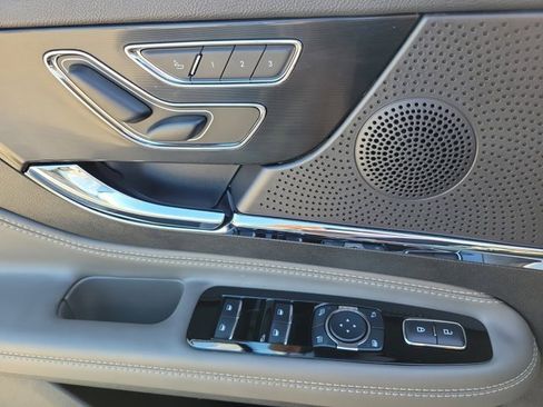 Certified 2023 Lincoln Corsair Reserve w/ Jet Appearance Package image 24