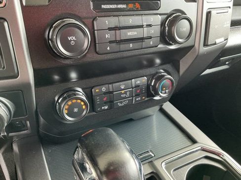 Used 2020 Ford F150 XLT w/ Equipment Group 302A Luxury AWD/4WD image 23