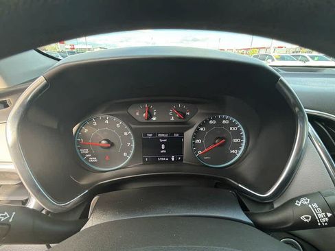 Used 2022 Chevrolet Equinox LS AWD/4WD image 15