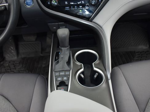 Used 2023 Toyota Camry LE image 19