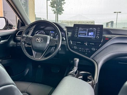 Used 2023 Toyota Camry SE image 23