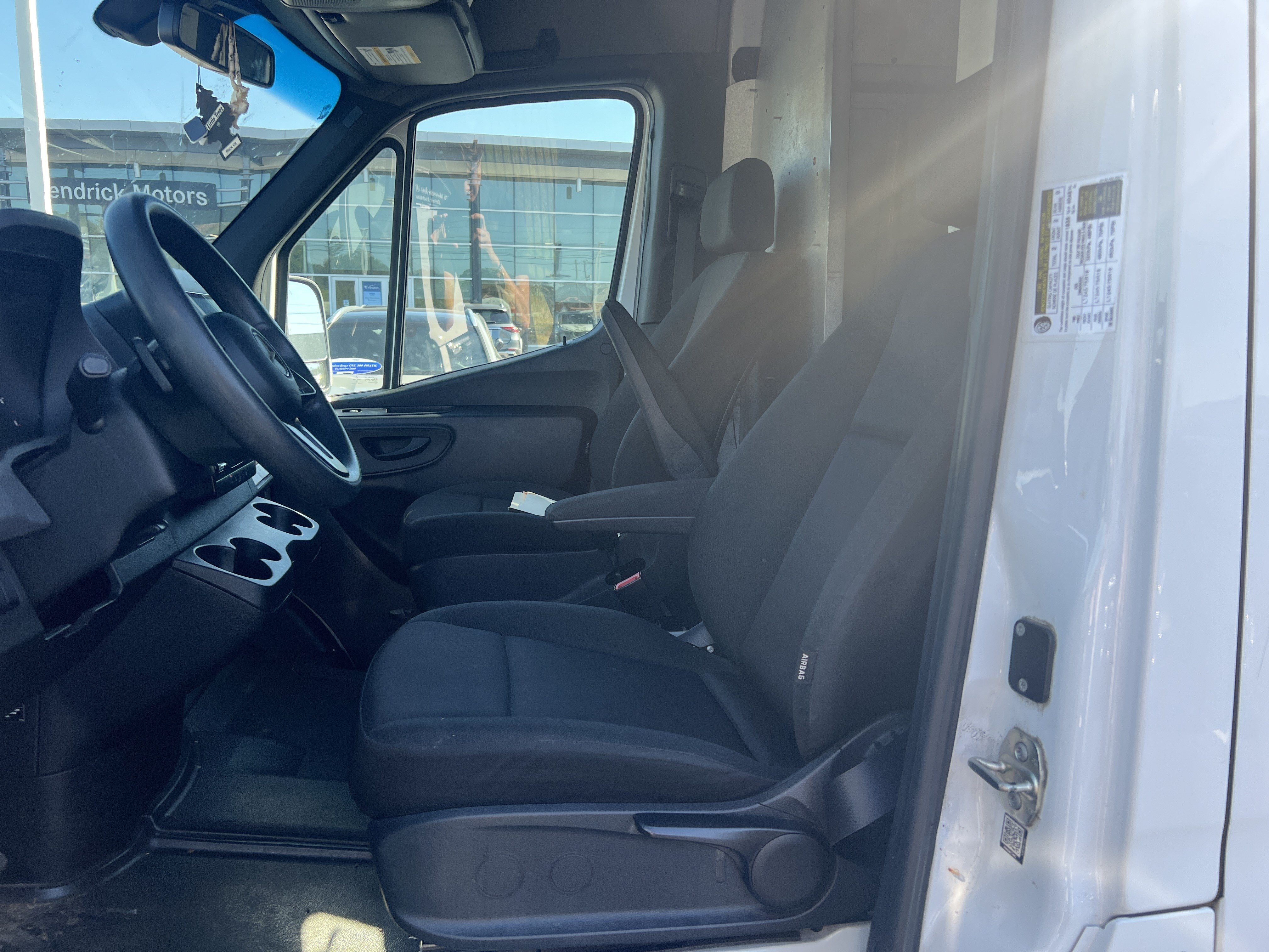 Used 2020 Mercedes-Benz Sprinter 2500 image 18