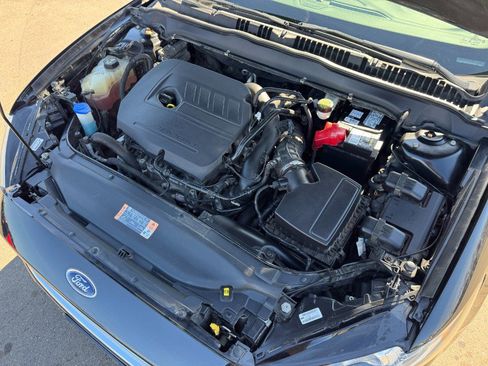 Used 2015 Ford Fusion SE w/ Equipment Group 202A image 21