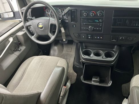 Used 2017 Chevrolet Express 3500 LT w/ LT Preferred Equipment Group image 11