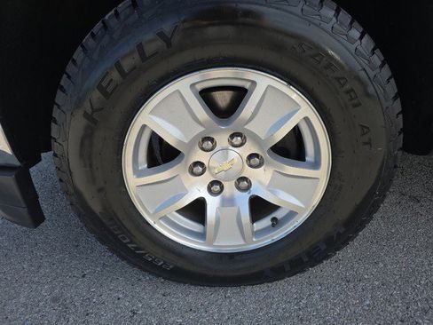 Used 2017 Chevrolet Silverado 1500 LT w/ All Star Edition AWD/4WD image 10