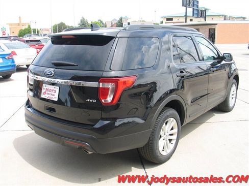 Used 2017 Ford Explorer 4WD image 32