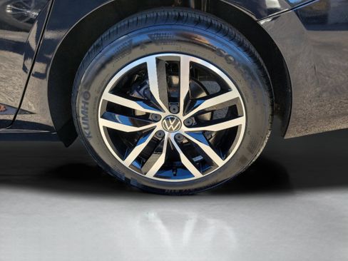 Used 2025 Volkswagen Jetta SE image 8