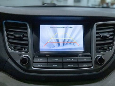 Used 2018 Hyundai Tucson SEL FWD image 18
