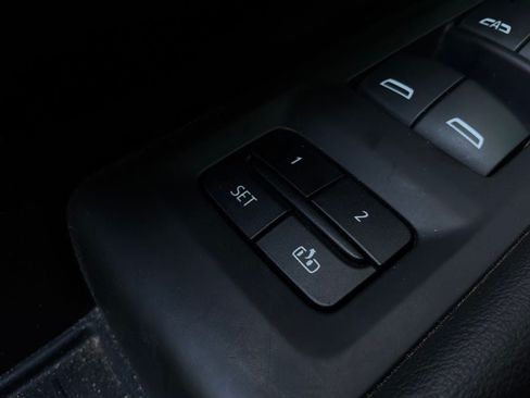 Used 2022 GMC Yukon SLT AWD/4WD image 23
