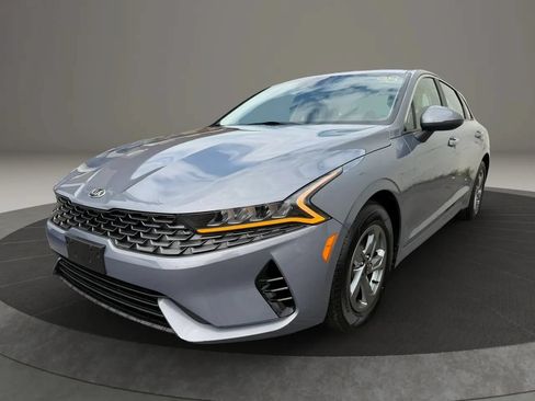 Used 2021 Kia K5 LXS FWD image 1