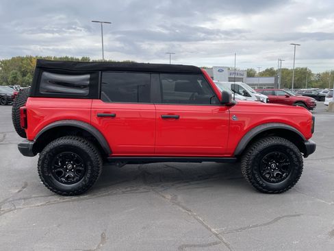 Used 2024 Ford Bronco Black Diamond w/ Sasquatch Package image 8