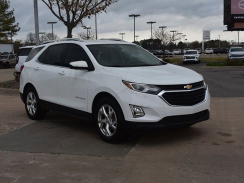Used 2020 Chevrolet Equinox LT image 3