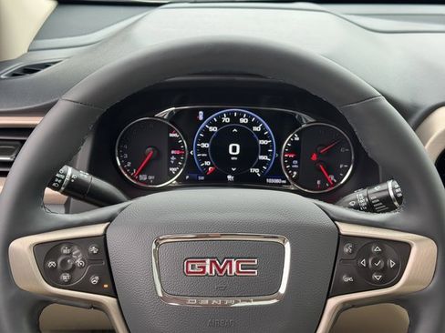 Used 2023 GMC Acadia Denali w/ Denali Ultimate Package image 16