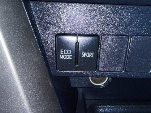 Used 2014 Toyota RAV4 LE FWD image 20