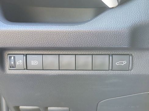 Used 2025 Toyota RAV4 XLE image 24