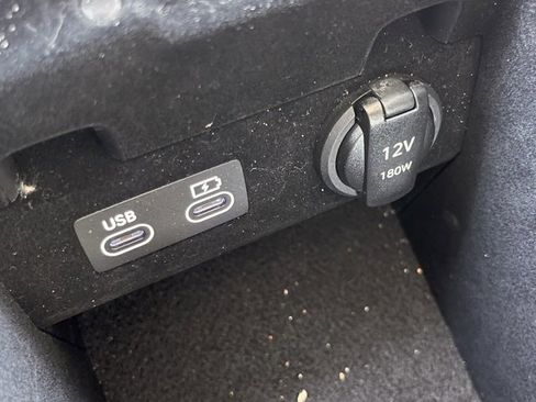 Used 2025 Genesis G80 2.5T image 22