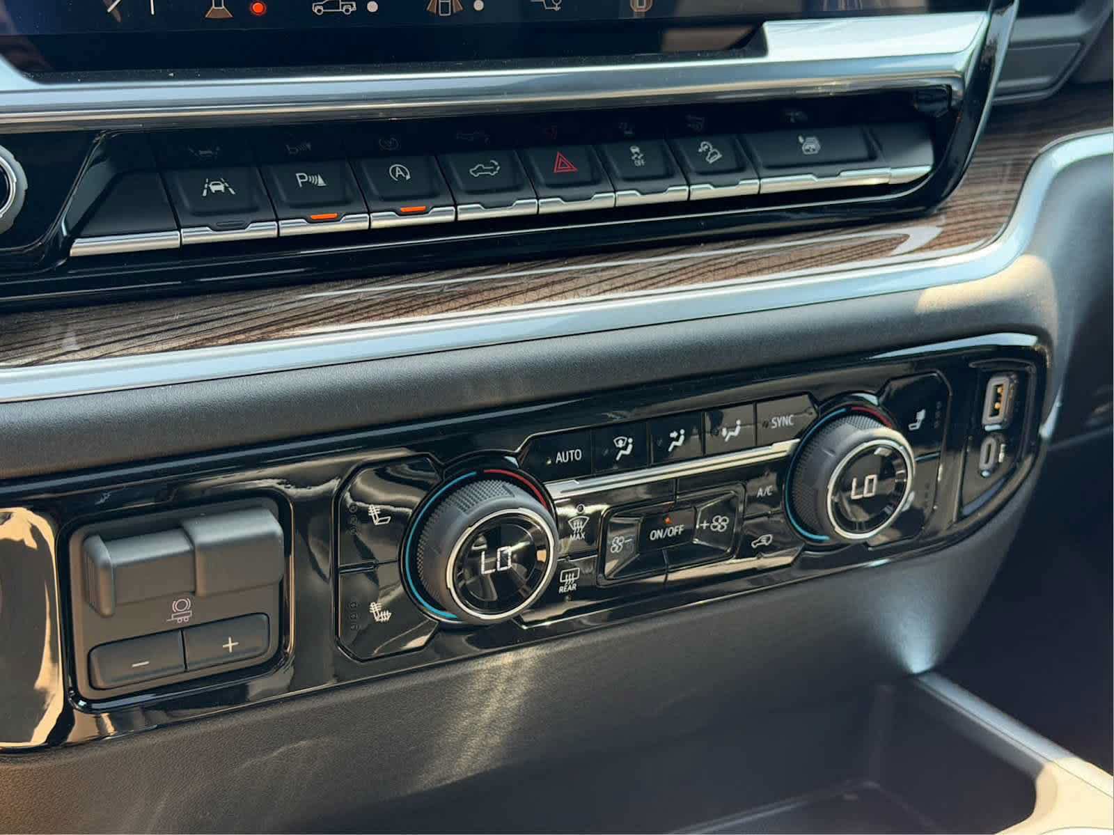 New 2026 Chevrolet Silverado 1500 RST AWD/4WD image 28