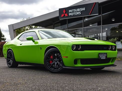 Used 2015 Dodge Challenger SRT Hellcat RWD image 1