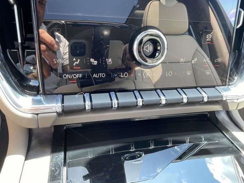 New 2026 GMC Yukon XL Denali w/ Denali Reserve Package image 17