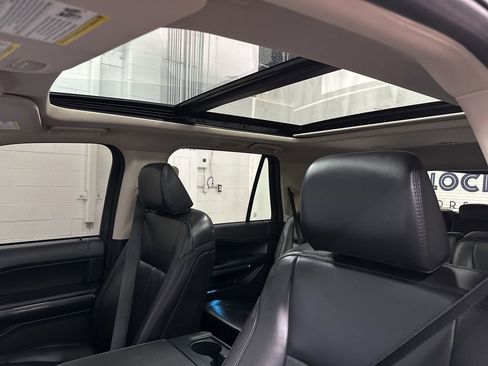 Used 2024 Ford Expedition XLT image 35