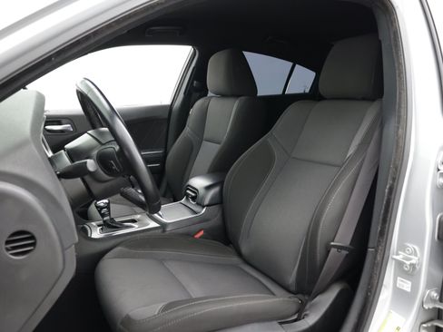 Used 2022 Dodge Charger SXT RWD image 15