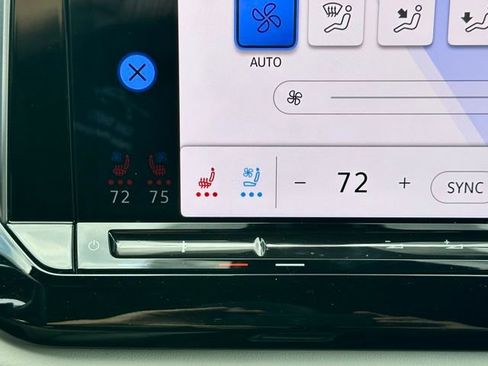 Certified 2024 Volkswagen Atlas Cross Sport SEL Premium R-Line image 29