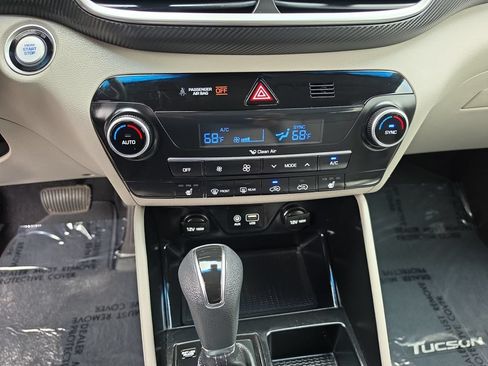 Used 2019 Hyundai Tucson SEL w/ Cargo Package AWD/4WD image 16