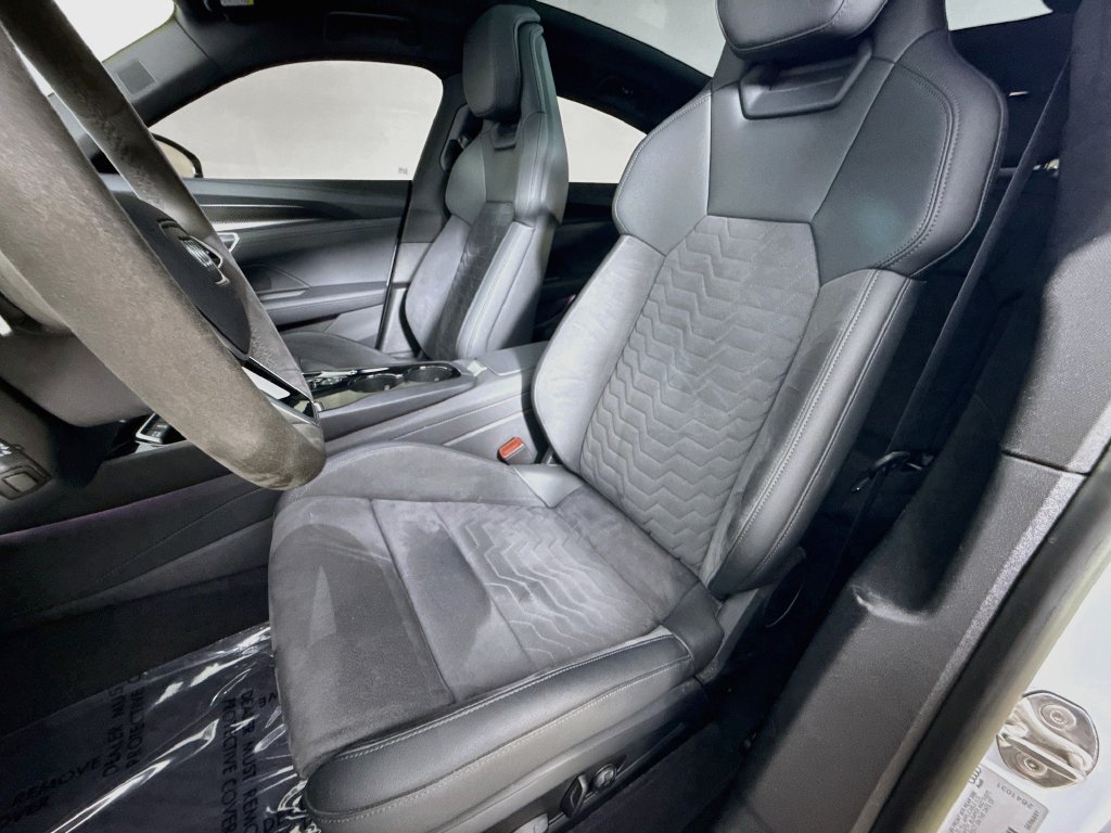 Used 2023 Audi e-tron GT Prestige AWD/4WD image 22