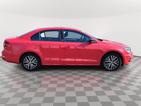 Used 2018 Volkswagen Jetta Wolfsburg Edition image 4
