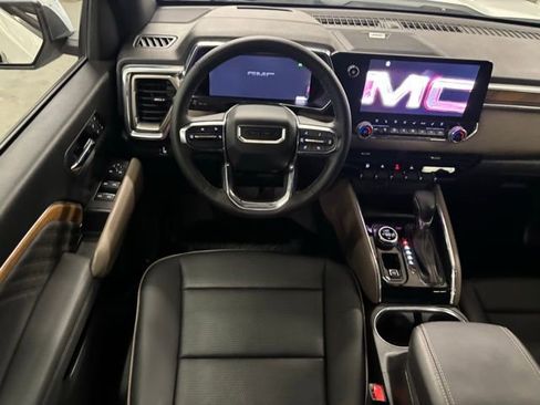 Used 2024 GMC Canyon Denali AWD/4WD image 12