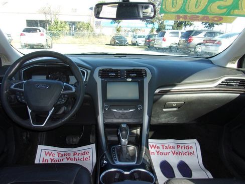 Used 2014 Ford Fusion SE w/ Equipment Group 202A image 10