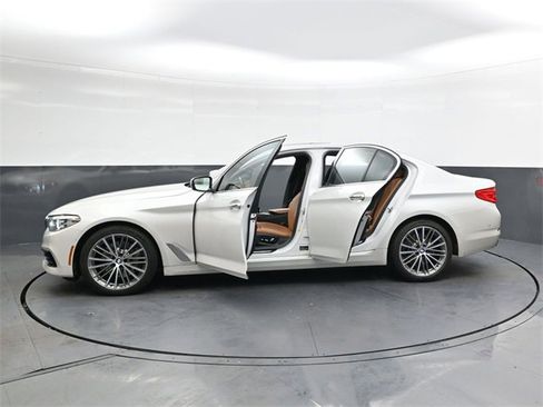 Used 2018 BMW 540i image 26