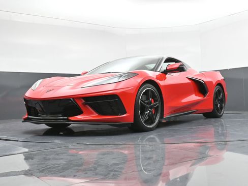 Used 2021 Chevrolet Corvette 2LT w/ Z51 Performance Package image 23