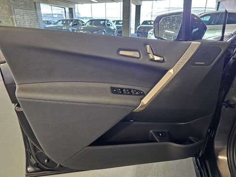 Used 2024 BMW iX xDrive50 w/ Premium Package AWD/4WD image 19