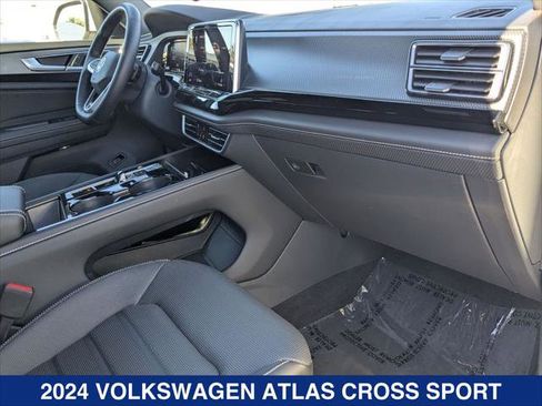 New 2024 Volkswagen Atlas Cross Sport SEL R-Line AWD/4WD image 20